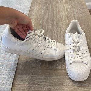 Adidas Superstar size 7 1/2